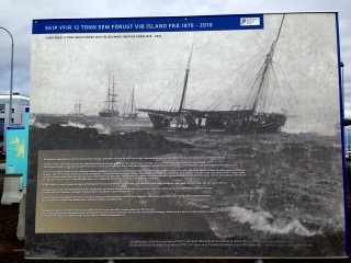 Shipwrecks over 12 tons.  There were thousands